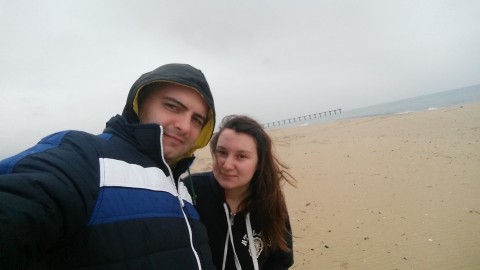 Ние с Геви на плажа на -5 градуса :) Беше си студено!